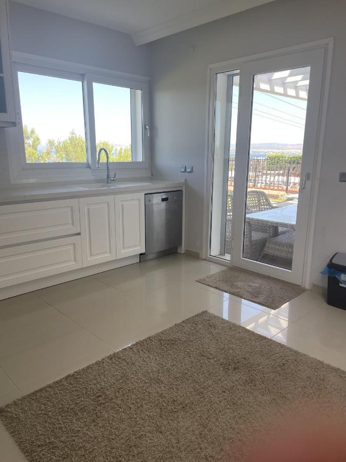 Luxury Villa With Amazing View, Cesme Bagian luar foto