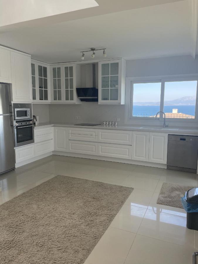 Luxury Villa With Amazing View, Cesme Bagian luar foto