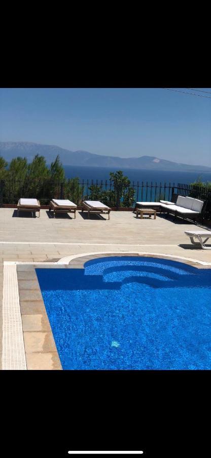 Luxury Villa With Amazing View, Cesme Bagian luar foto
