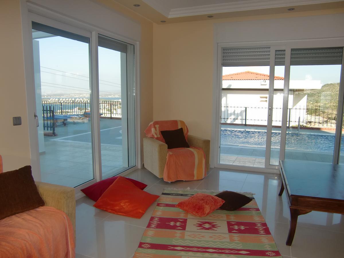 Luxury Villa With Amazing View, Cesme Bagian luar foto