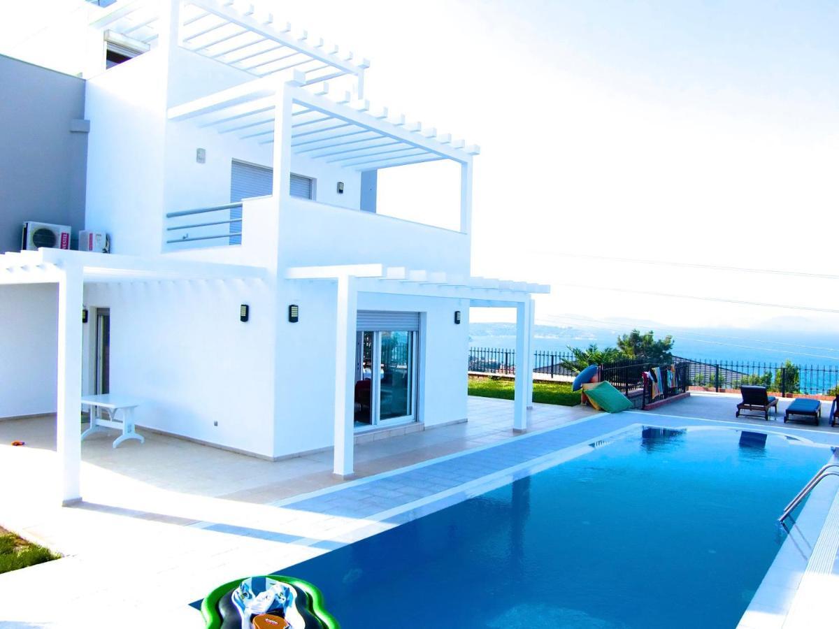 Luxury Villa With Amazing View, Cesme Bagian luar foto